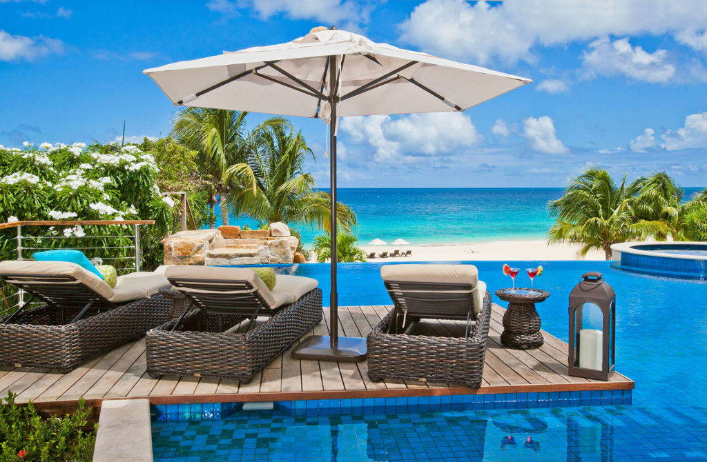 Top 10 Beachfront Caribbean Villas | Rental Escapes